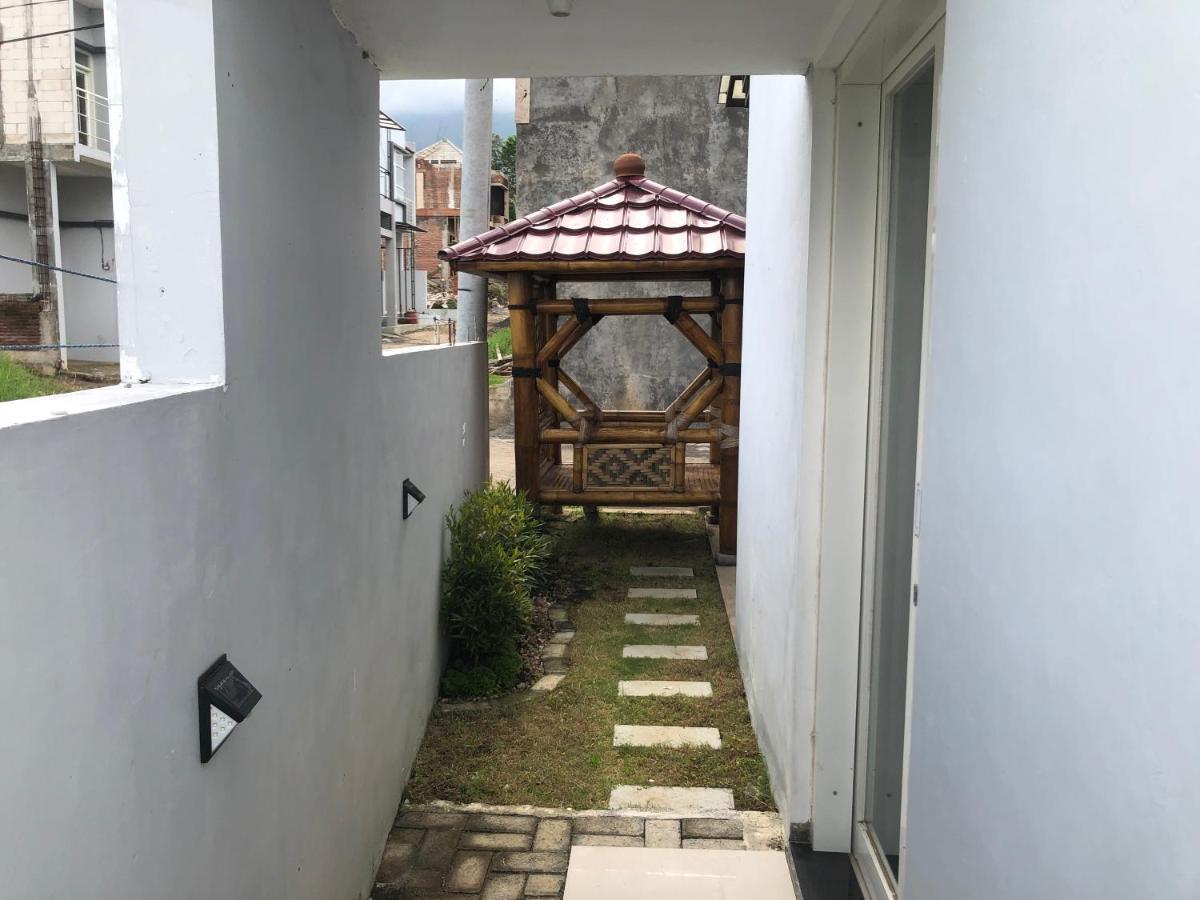Villa Alraza Tlekung Εξωτερικό φωτογραφία